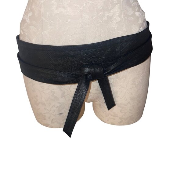 Womens Belt One Size Black Snake Embossed Leather OBI Casual - Picture 2 of 12